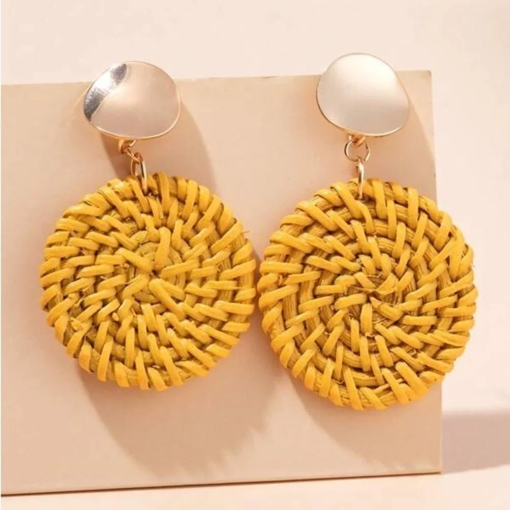 Yellow Woven Rattan Round Boho Pierced Earrings ER18